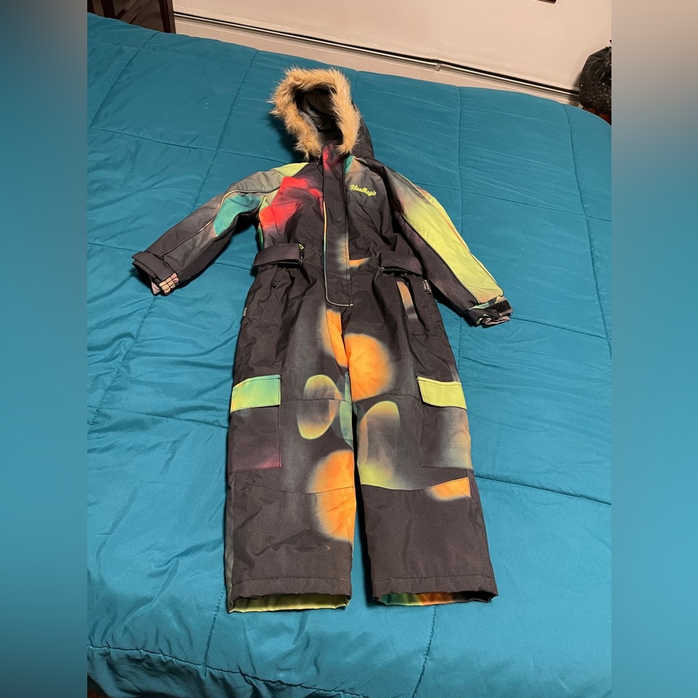 Kids blue magic snowsuit 110 (5T)